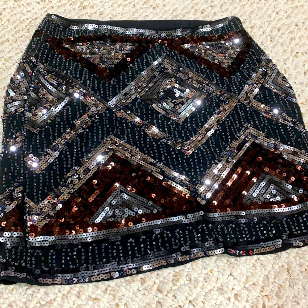 Sequin mini skirt Eur 32